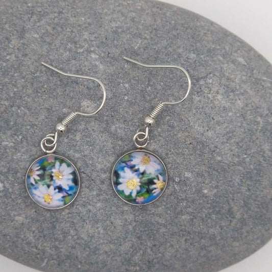 Daisy garden  dangle glass handmade earrings